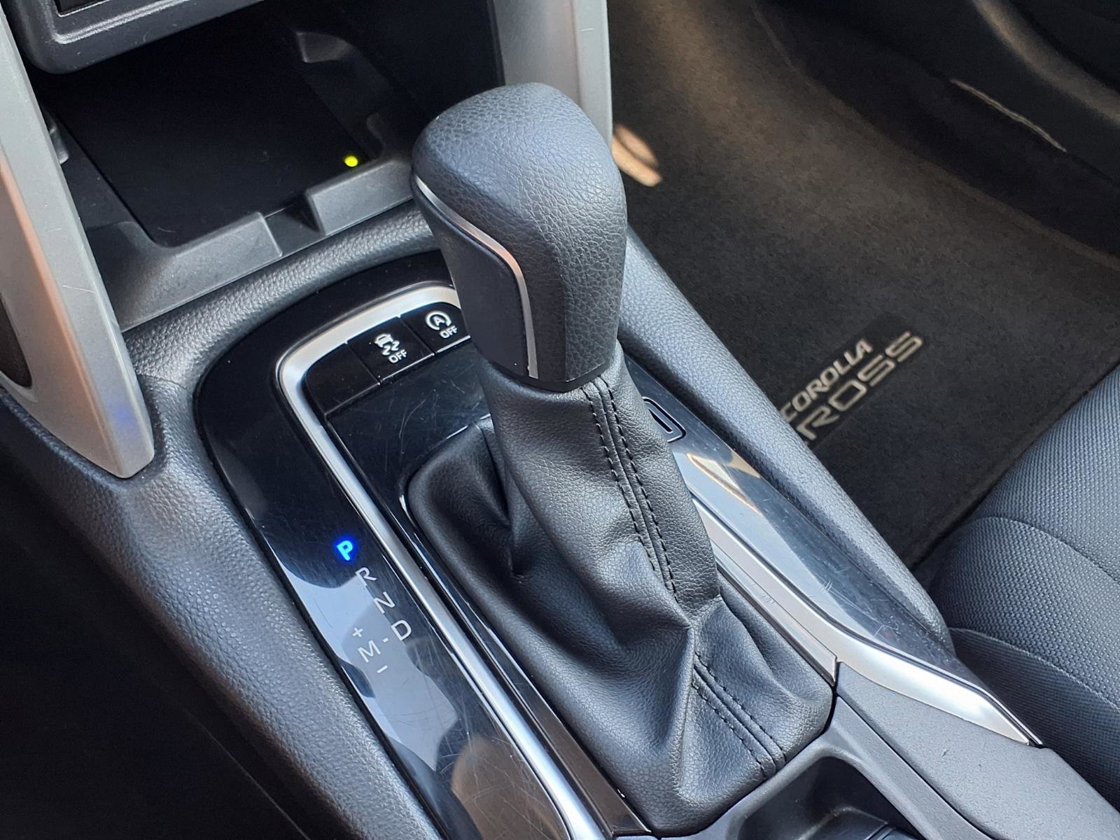Used 2024 Toyota Corolla Cross LE image 19