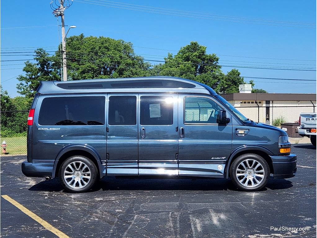 Used 2019 Chevrolet Express 2500 RWD image 9