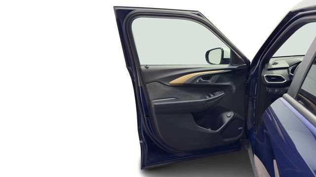Used 2022 Chevrolet TrailBlazer ACTIV w/ Sun and Liftgate Package FWD image 10