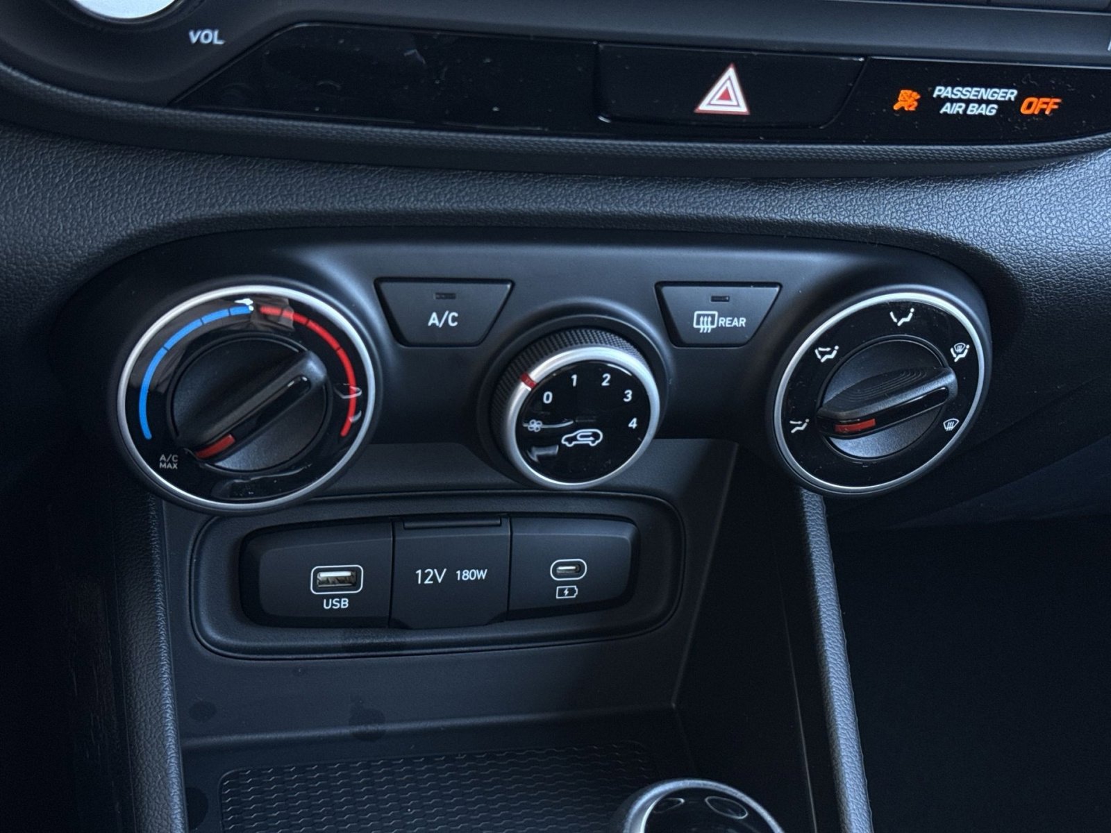 New 2026 Hyundai Venue SE image 20