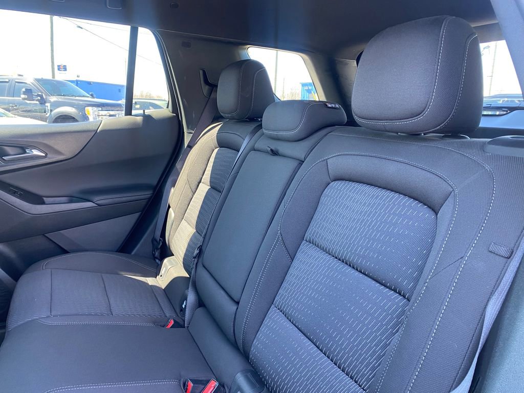 Used 2026 Chevrolet Equinox LT FWD image 15