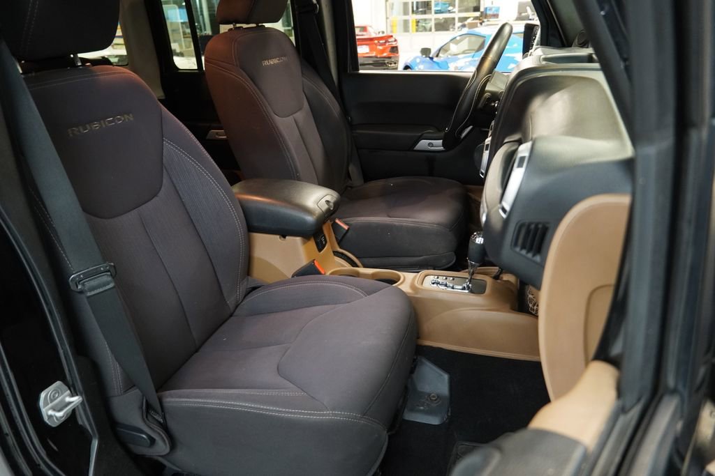 Used 2013 Jeep Wrangler Unlimited Rubicon w/ Connectivity Group image 31