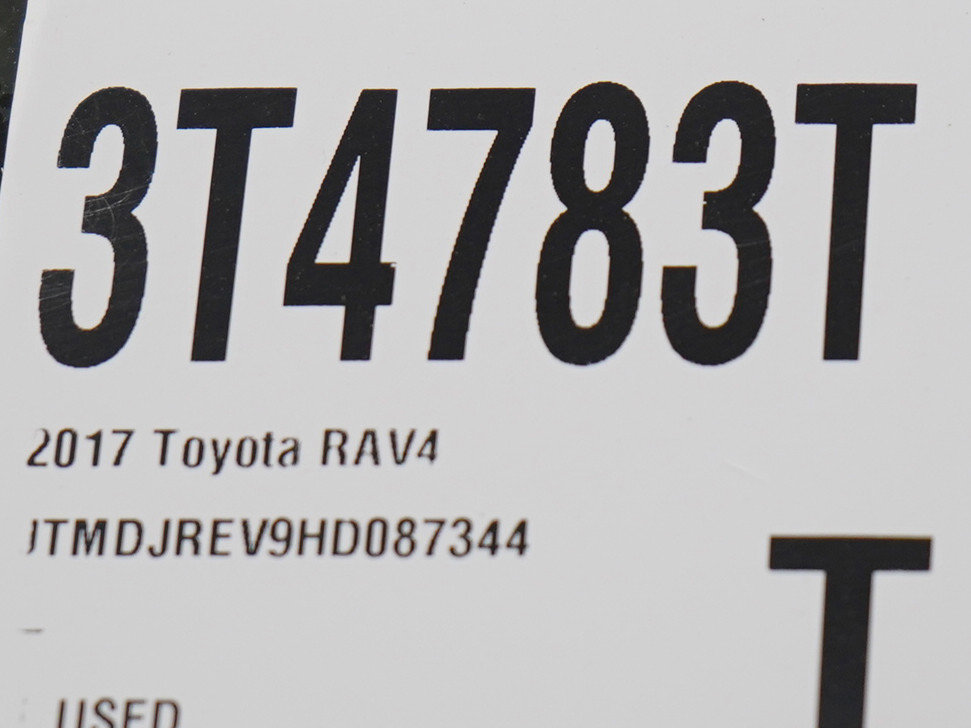 Used 2017 Toyota RAV4 Limited w/ Advanced Technology Package AWD/4WD image 31
