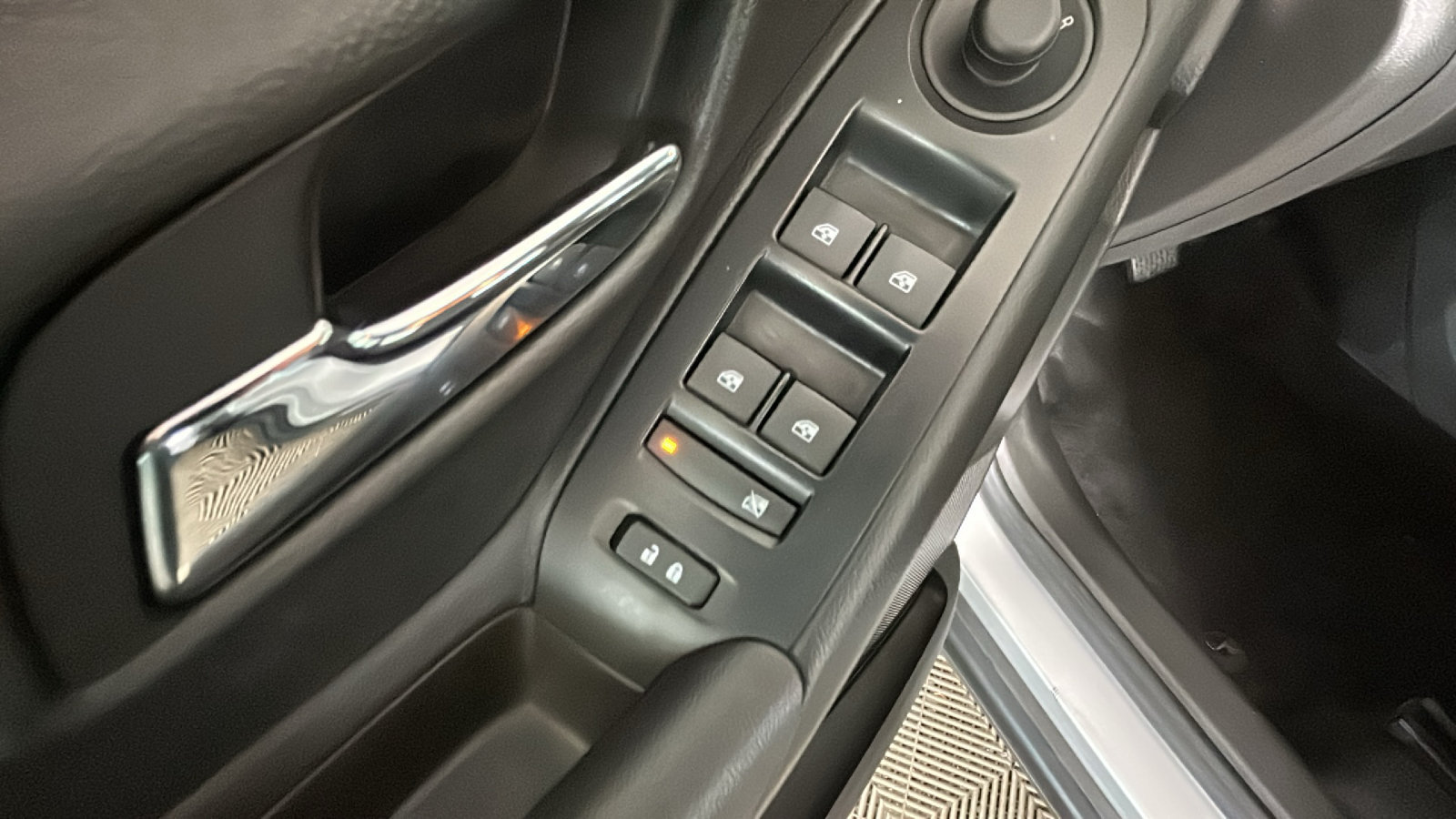 Used 2018 Chevrolet Trax LS AWD/4WD image 12