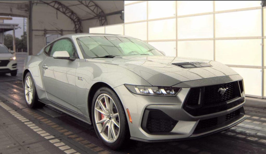 Used 2024 Ford Mustang GT Premium RWD image 4