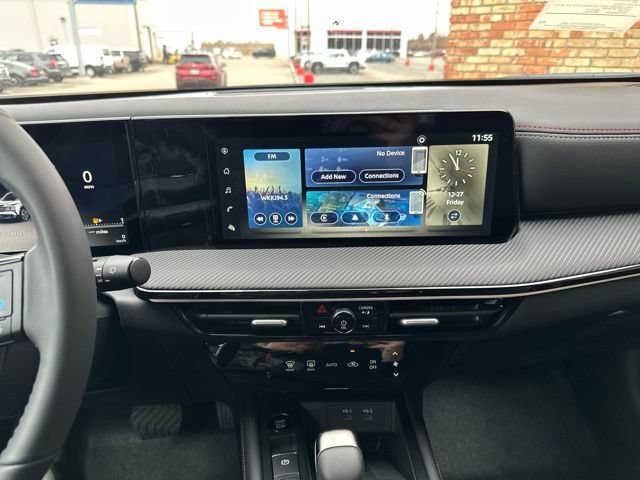 New 2025 Nissan Kicks SR AWD/4WD image 23