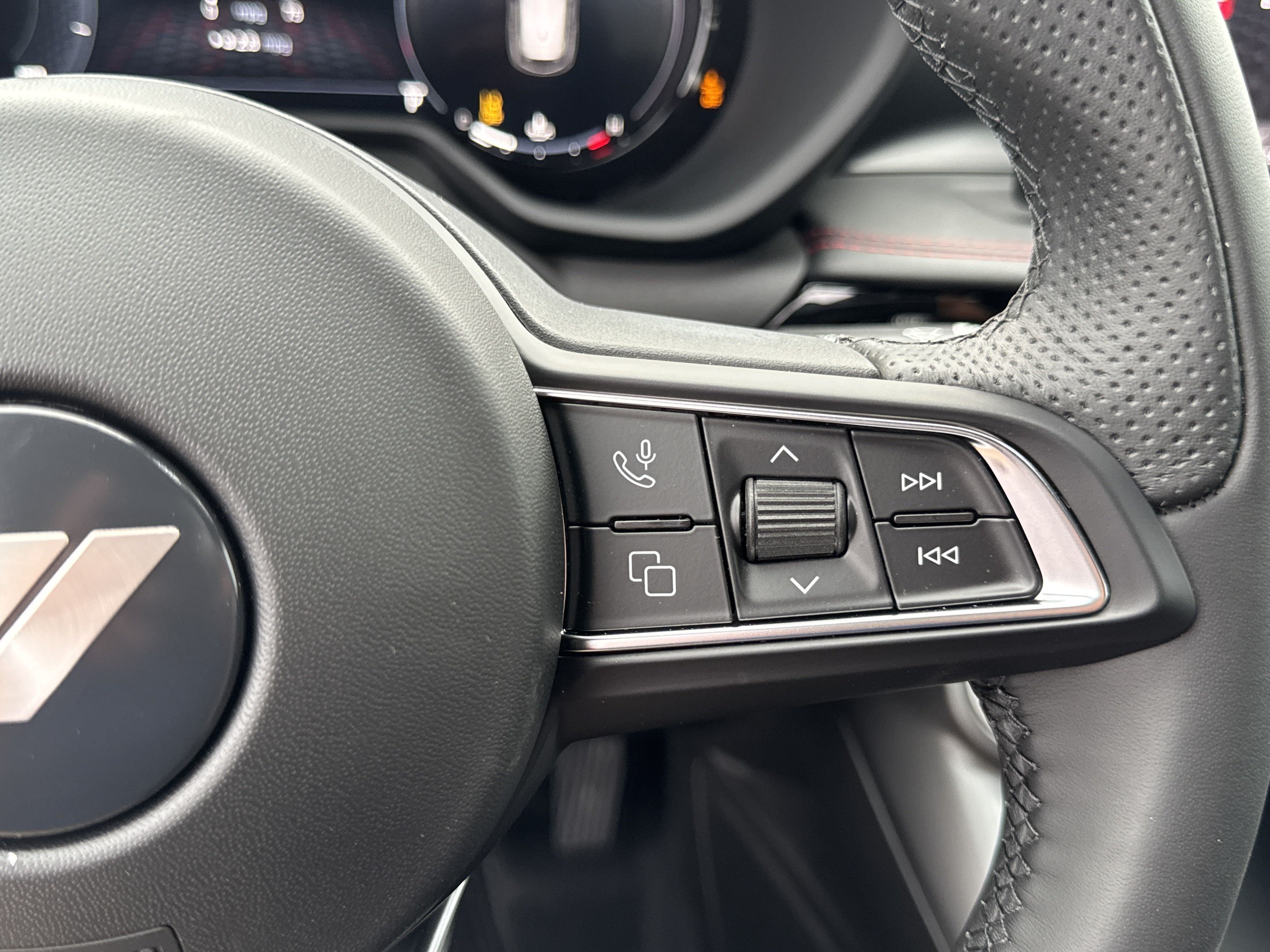 New 2025 Dodge Hornet GT w/ Cold Weather Group AWD/4WD image 30