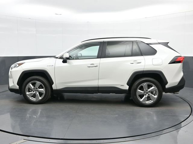 Used 2021 Toyota RAV4 XLE Premium AWD/4WD image 5