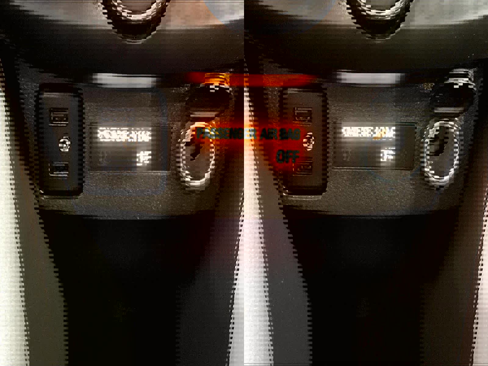 Used 2022 Chevrolet Trax LT w/ LT Convenience Package image 27