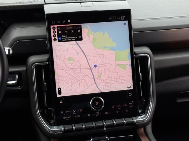 Used 2025 GMC Yukon Denali AWD/4WD image 16