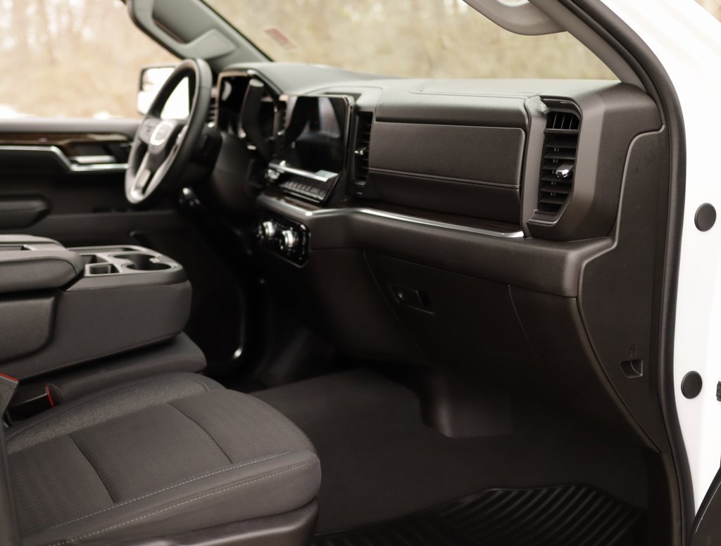 Used 2024 GMC Sierra 1500 Elevation image 30