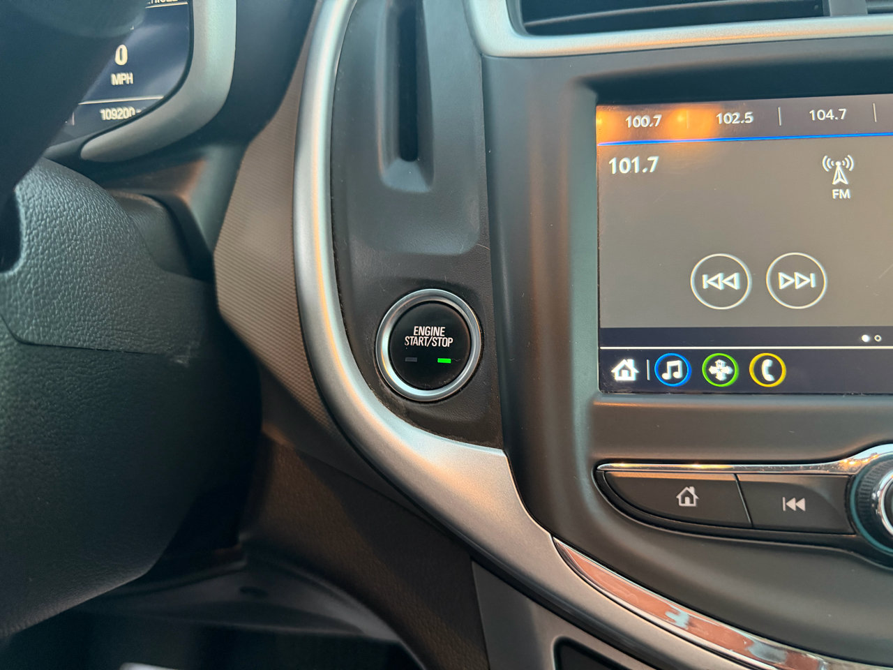 Used 2018 Chevrolet Sonic LT w/ Convenience Package image 24