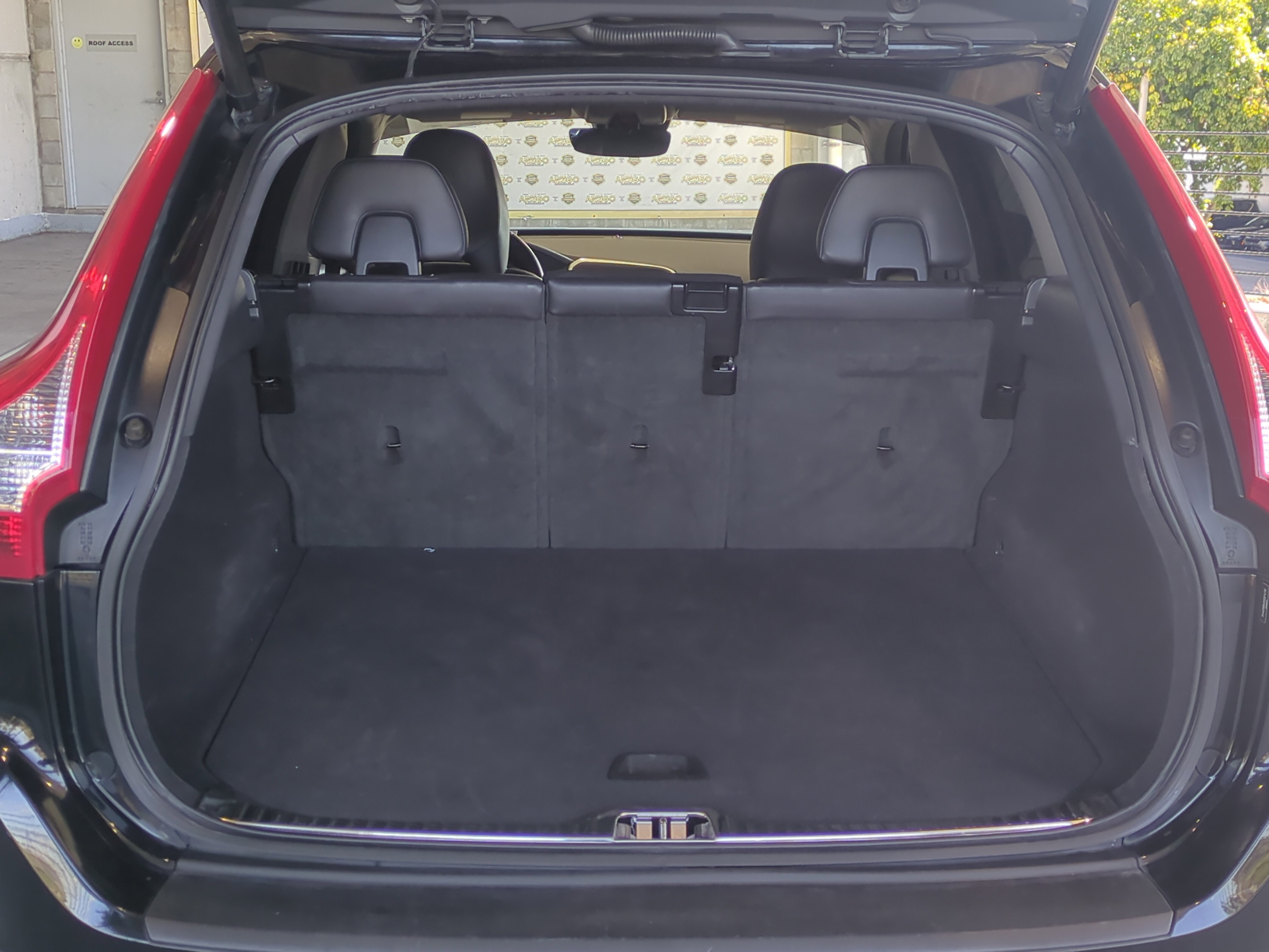 Used 2017 Volvo XC60 T5 Inscription w/ Preferred Option Package image 13