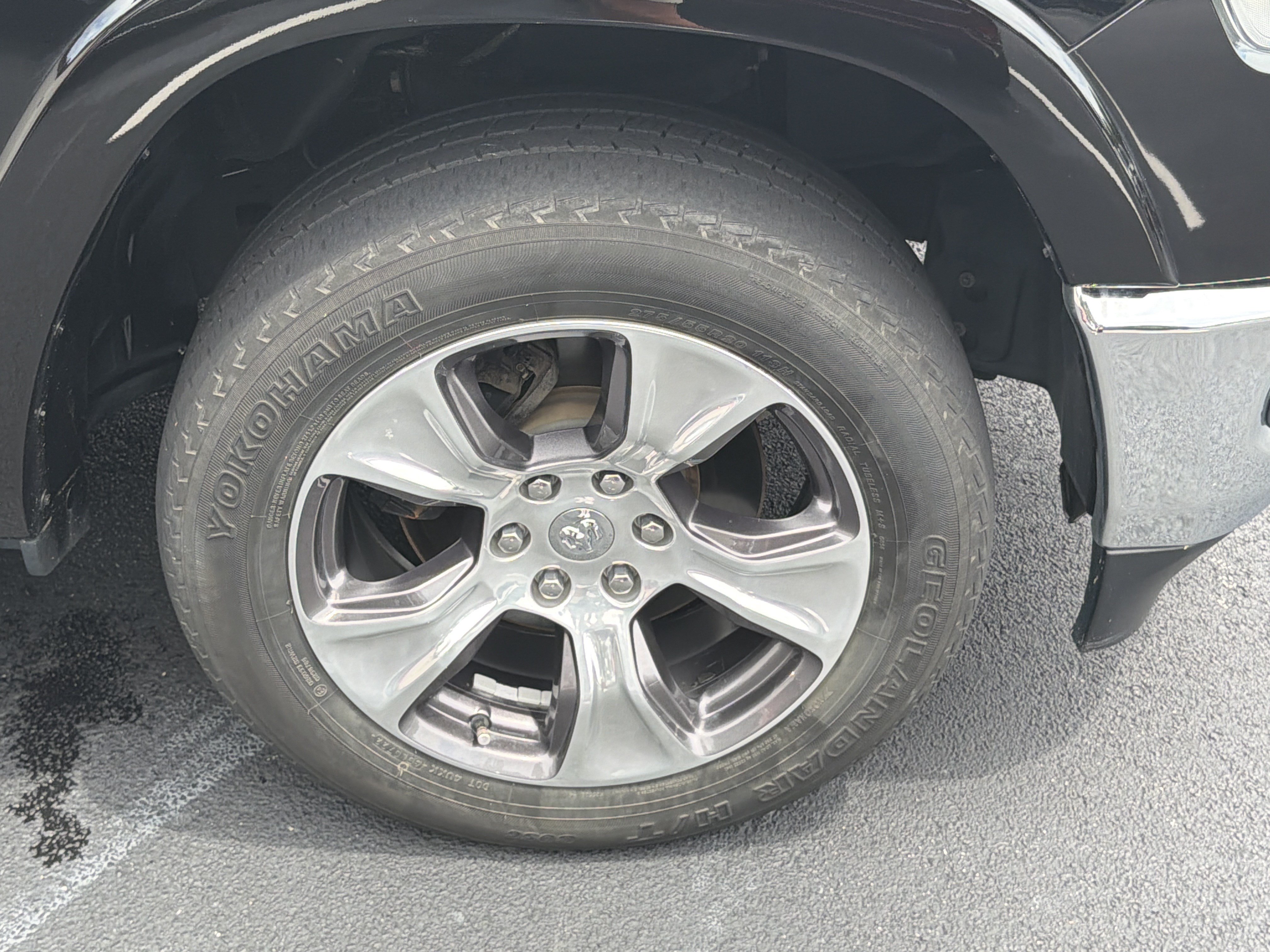 Used 2020 RAM 1500 Laramie AWD/4WD image 12