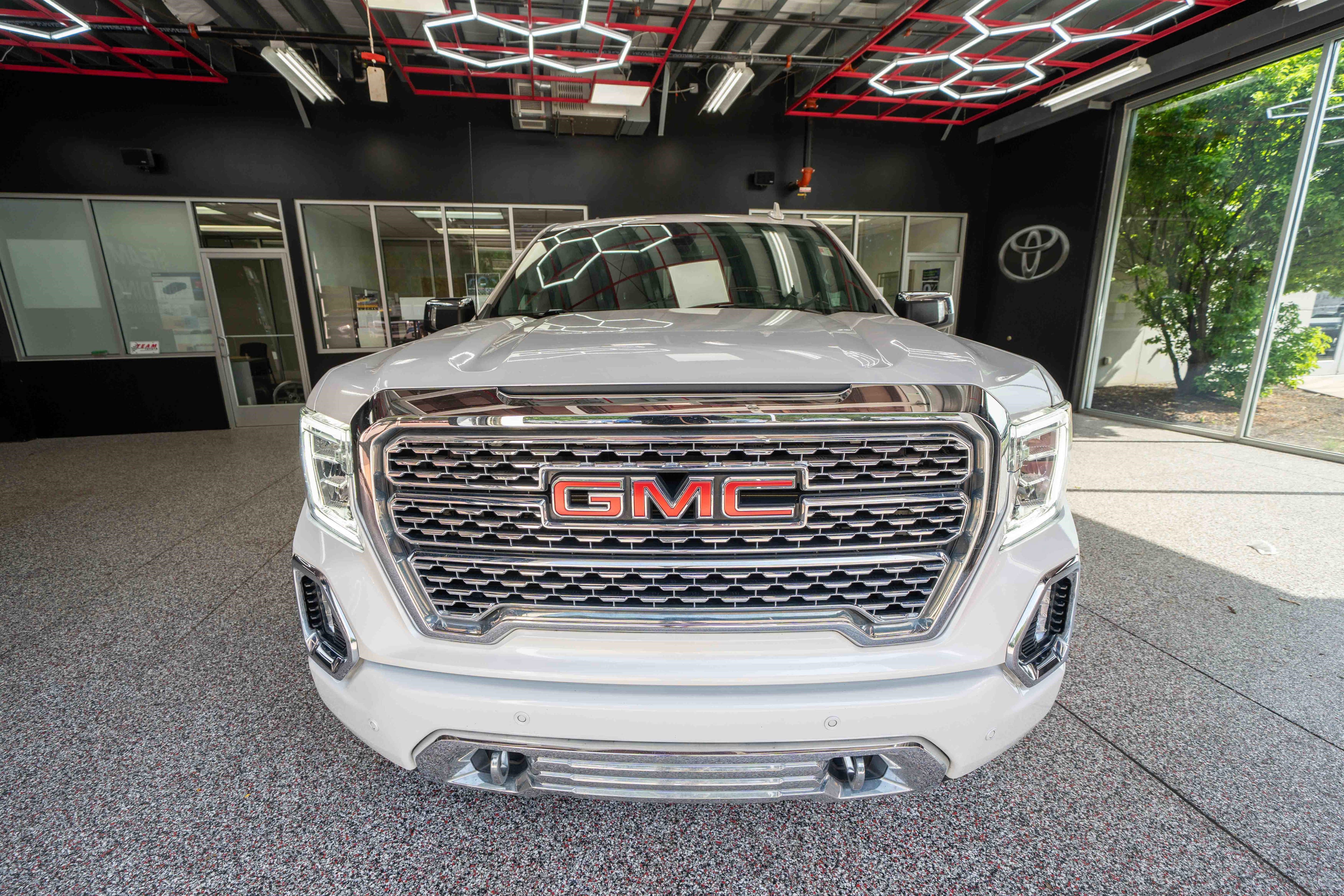 Used 2021 GMC Sierra 1500 Denali w/ Driver Alert Package II AWD/4WD image 6