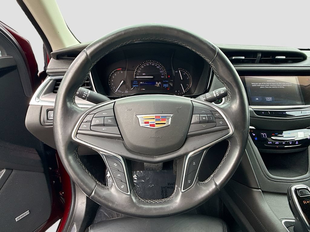 Used 2018 Cadillac XT5 Premium Luxury FWD image 40