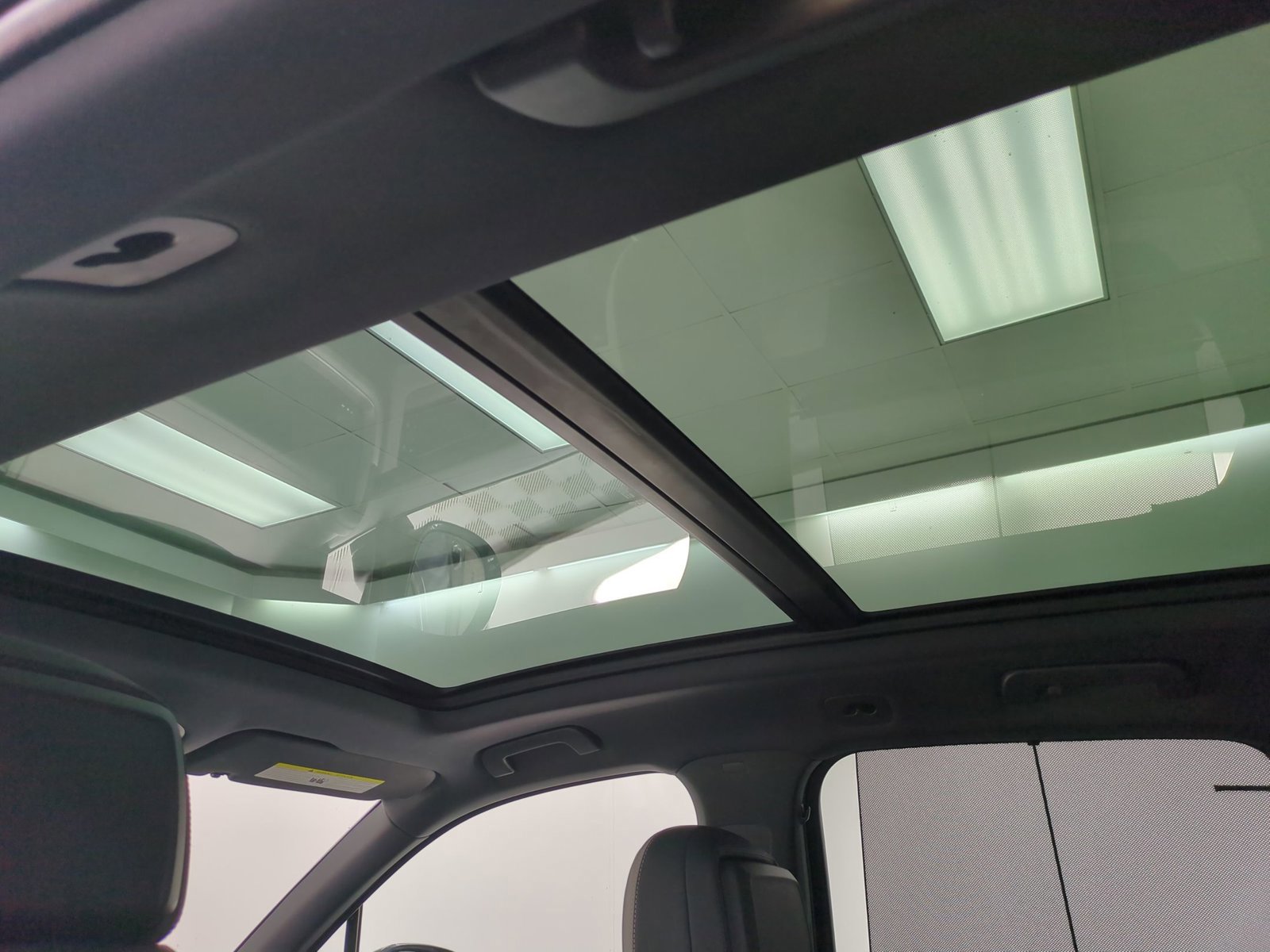 Used 2025 Porsche Cayenne image 21