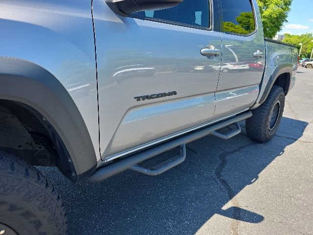 Used 2016 Toyota Tacoma TRD Off-Road w/ Towing Package AWD/4WD image 4