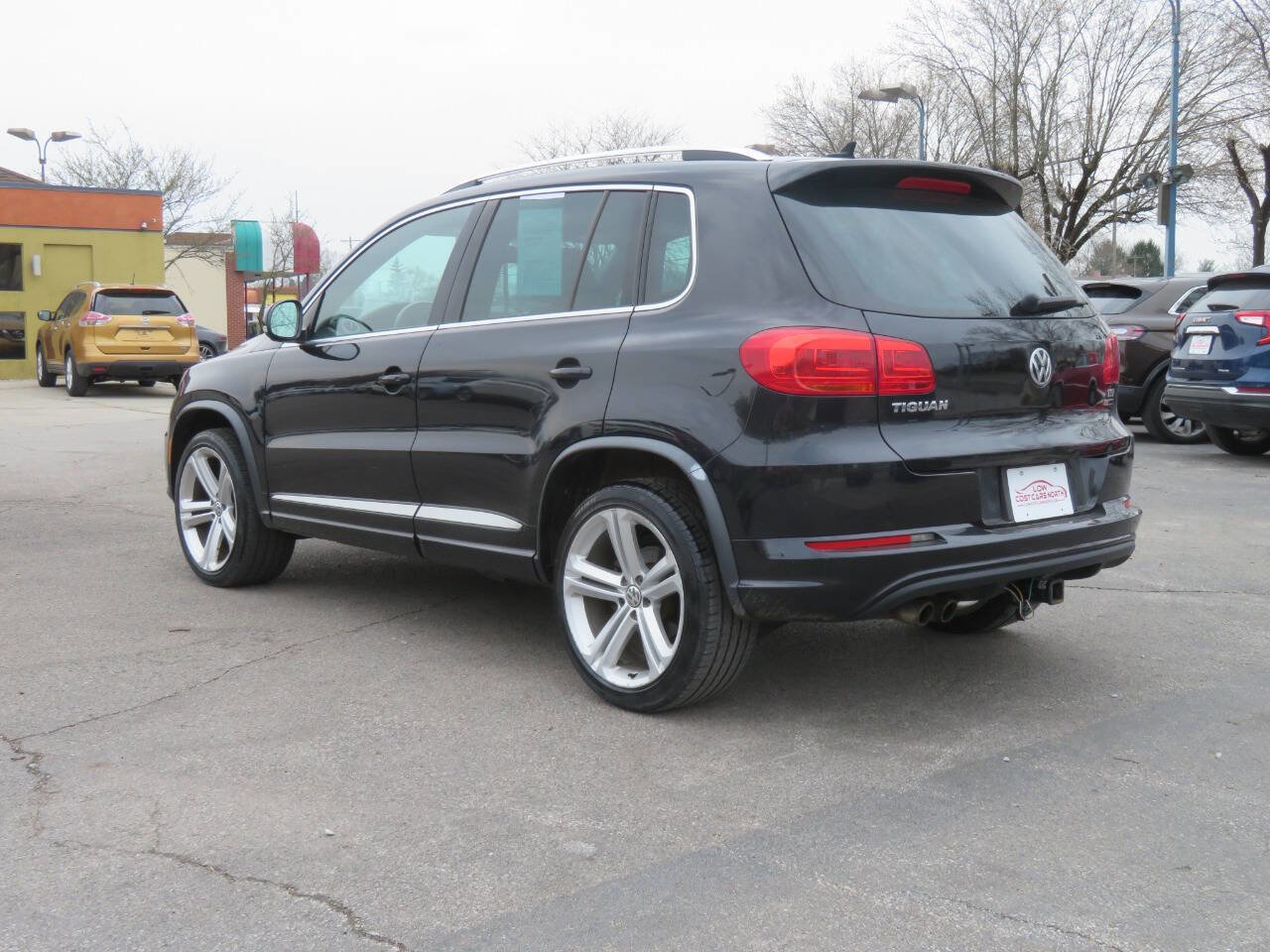 Used 2016 Volkswagen Tiguan R-Line image 3