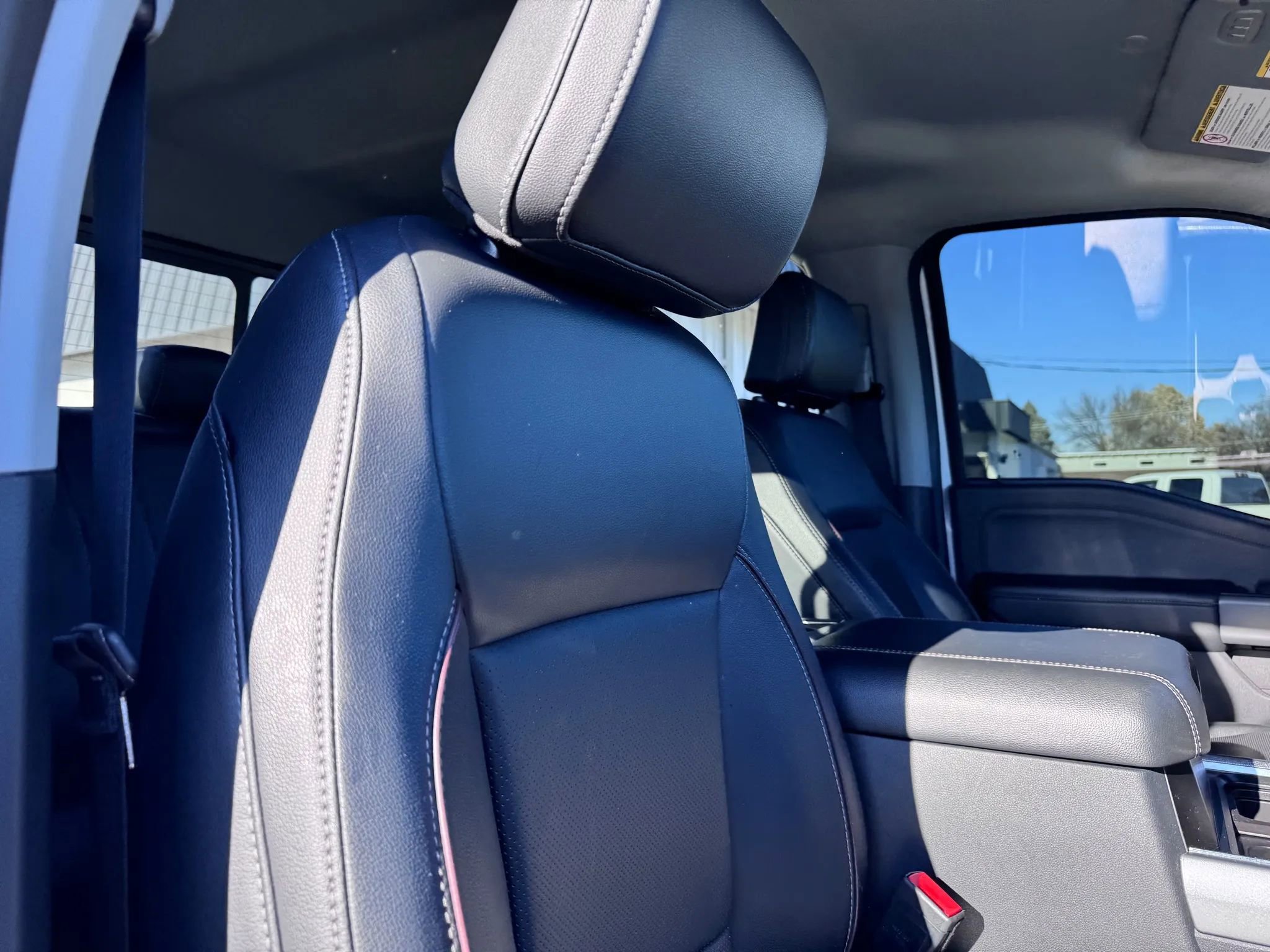 Used 2023 Ford F250 Lariat w/ FX4 Off-Road Package image 16