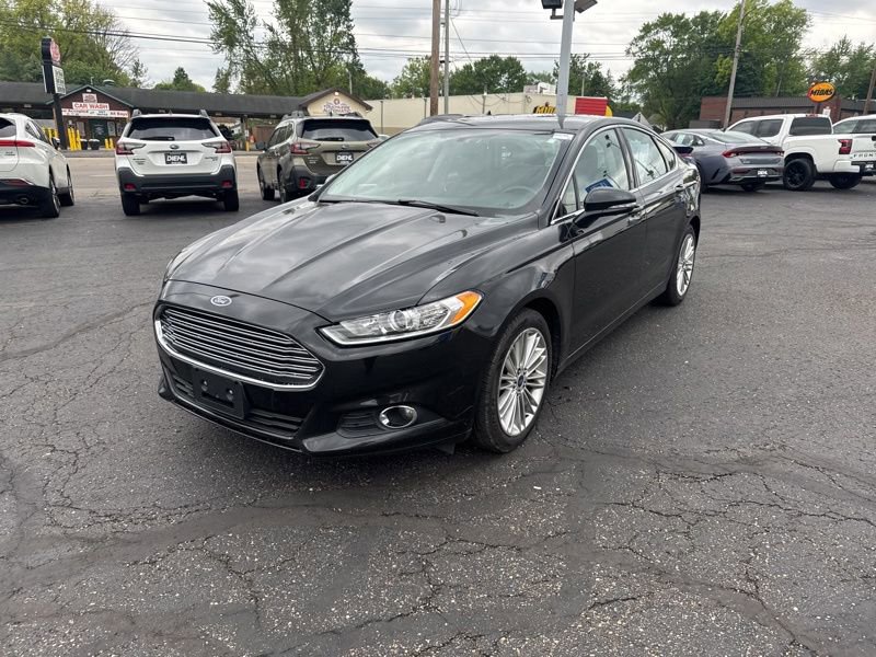 Used 2014 Ford Fusion SE w/ Equipment Group 202A FWD image 3
