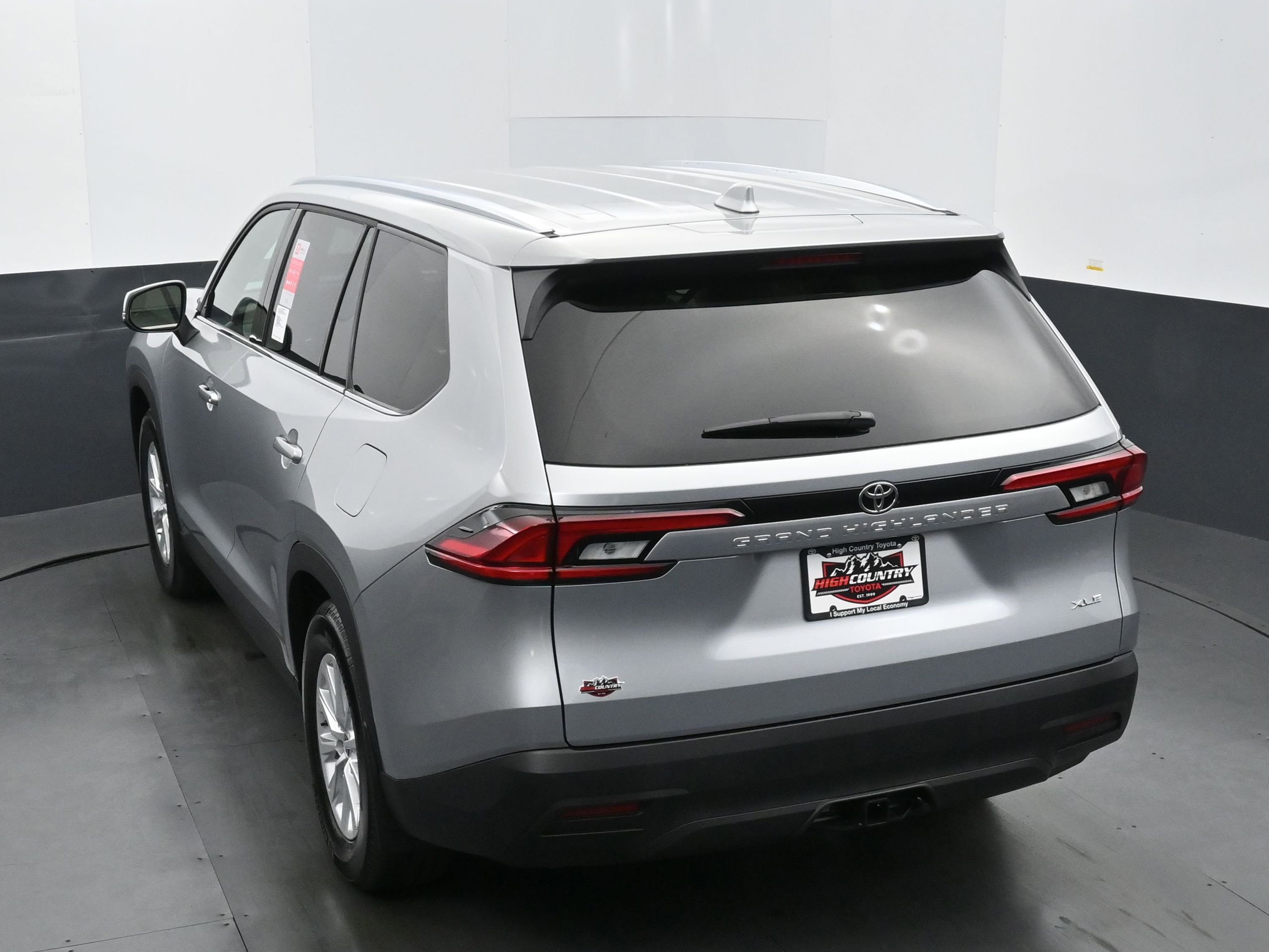 Used 2026 Toyota Grand Highlander XLE image 30