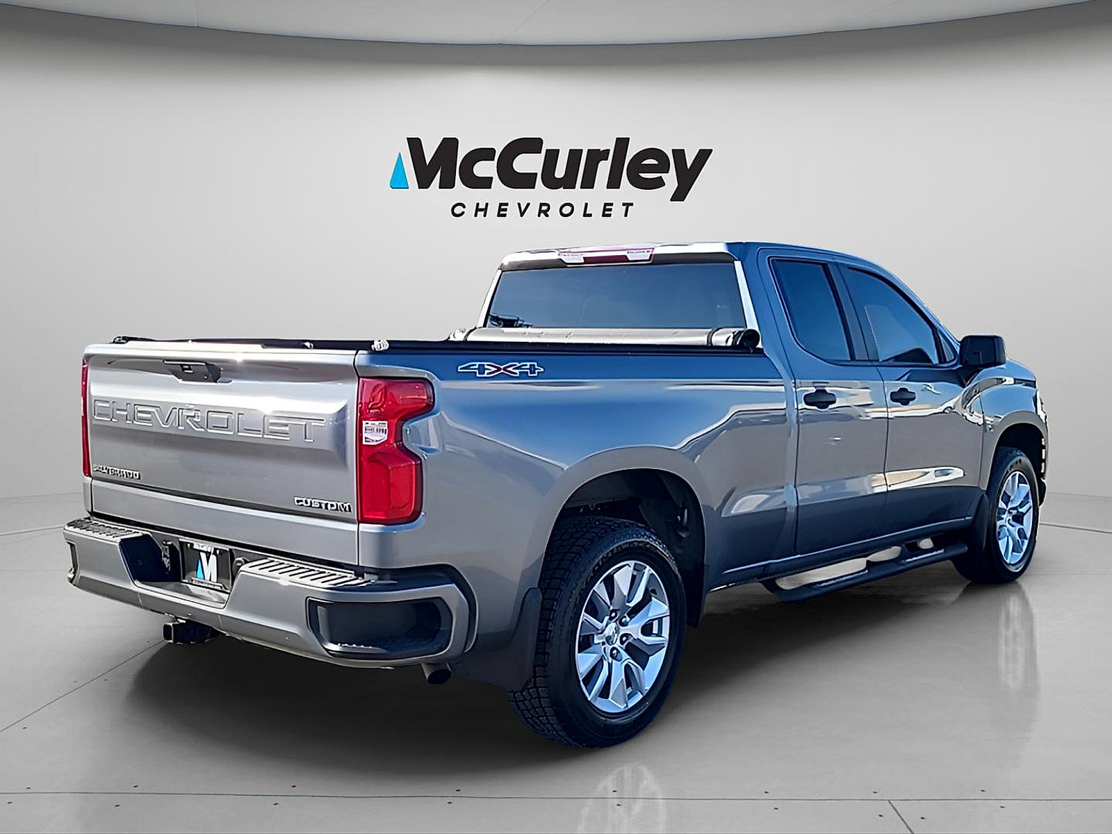 Used 2021 Chevrolet Silverado 1500 Custom AWD/4WD image 7