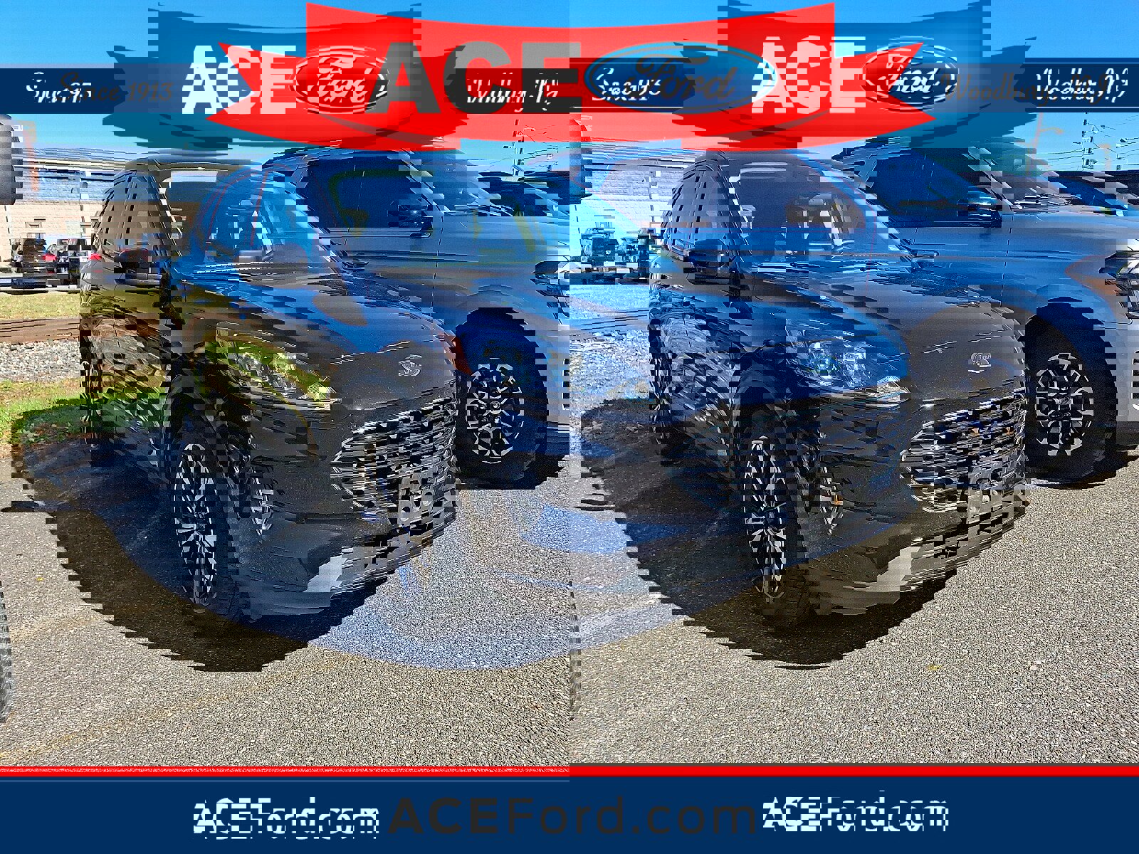 Used 2022 Ford Escape SE w/ SE Sport Appearance Package