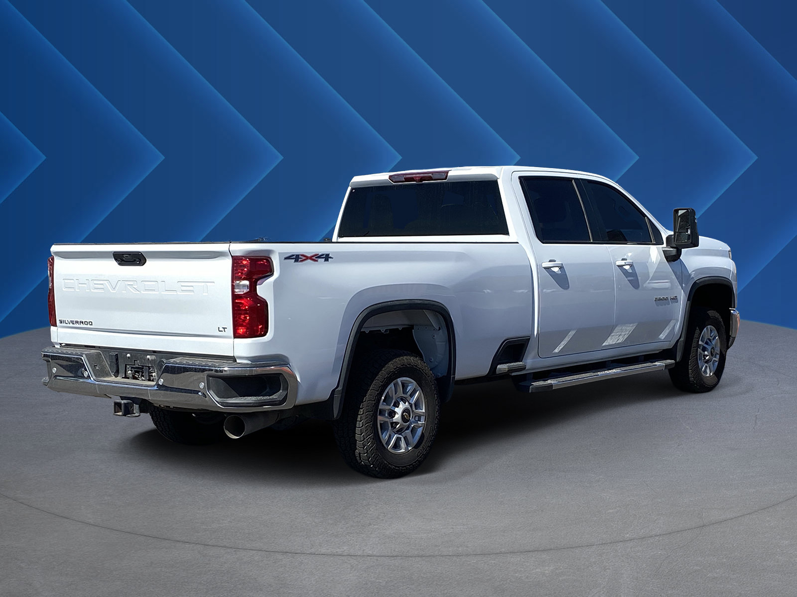 Used 2025 Chevrolet Silverado 2500 LT w/ Safety Package AWD/4WD image 3
