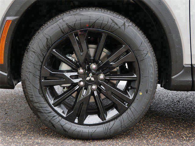 New 2026 Mitsubishi Eclipse Cross LE image 3