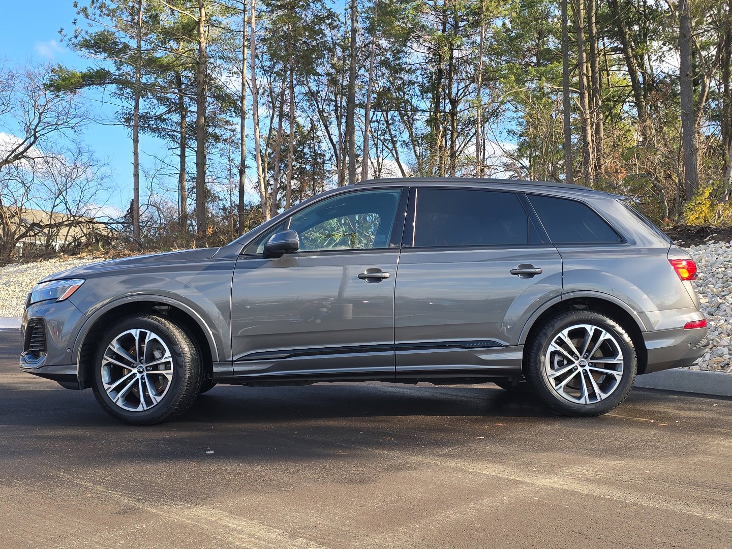 Used 2025 Audi Q7 2.0T Premium Plus image 3