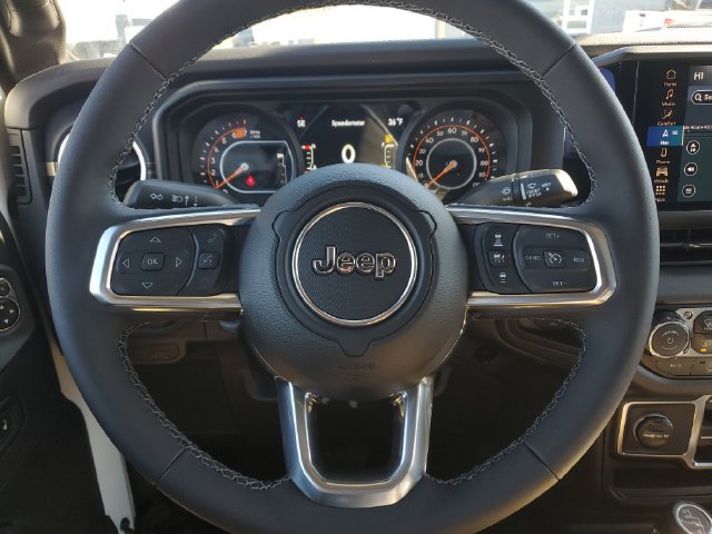 New 2026 Jeep Wrangler Unlimited Sahara AWD/4WD image 21
