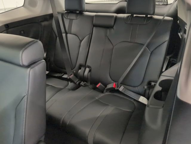 New 2025 Honda Pilot Touring image 23