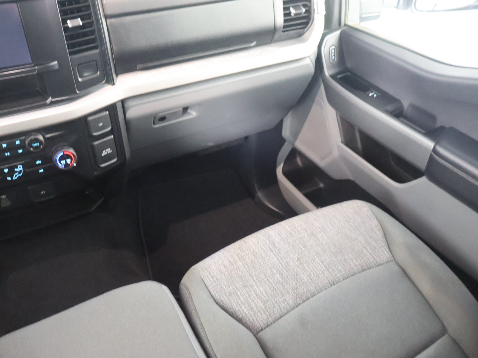 Used 2024 Ford F250 XLT AWD/4WD image 32