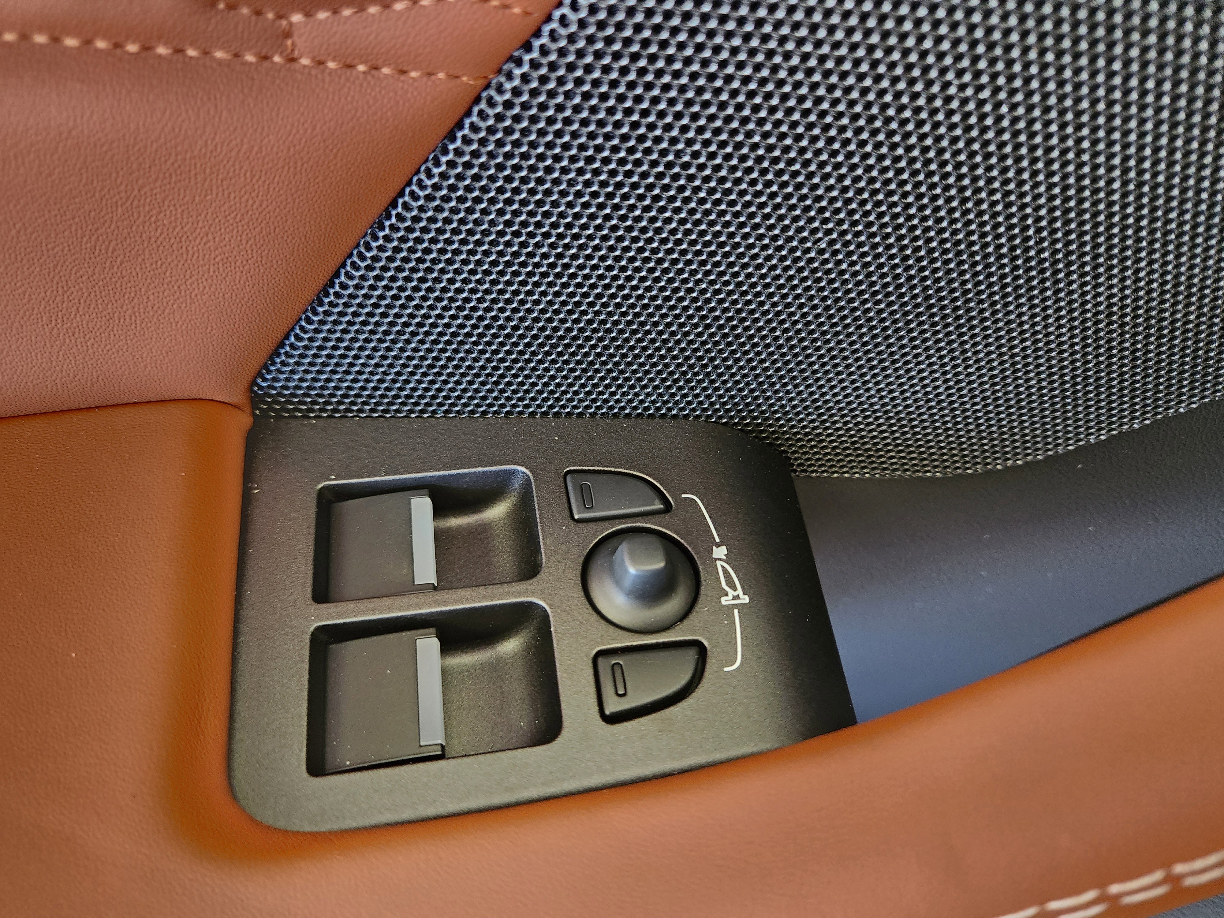 New 2024 Jaguar F-TYPE R image 18