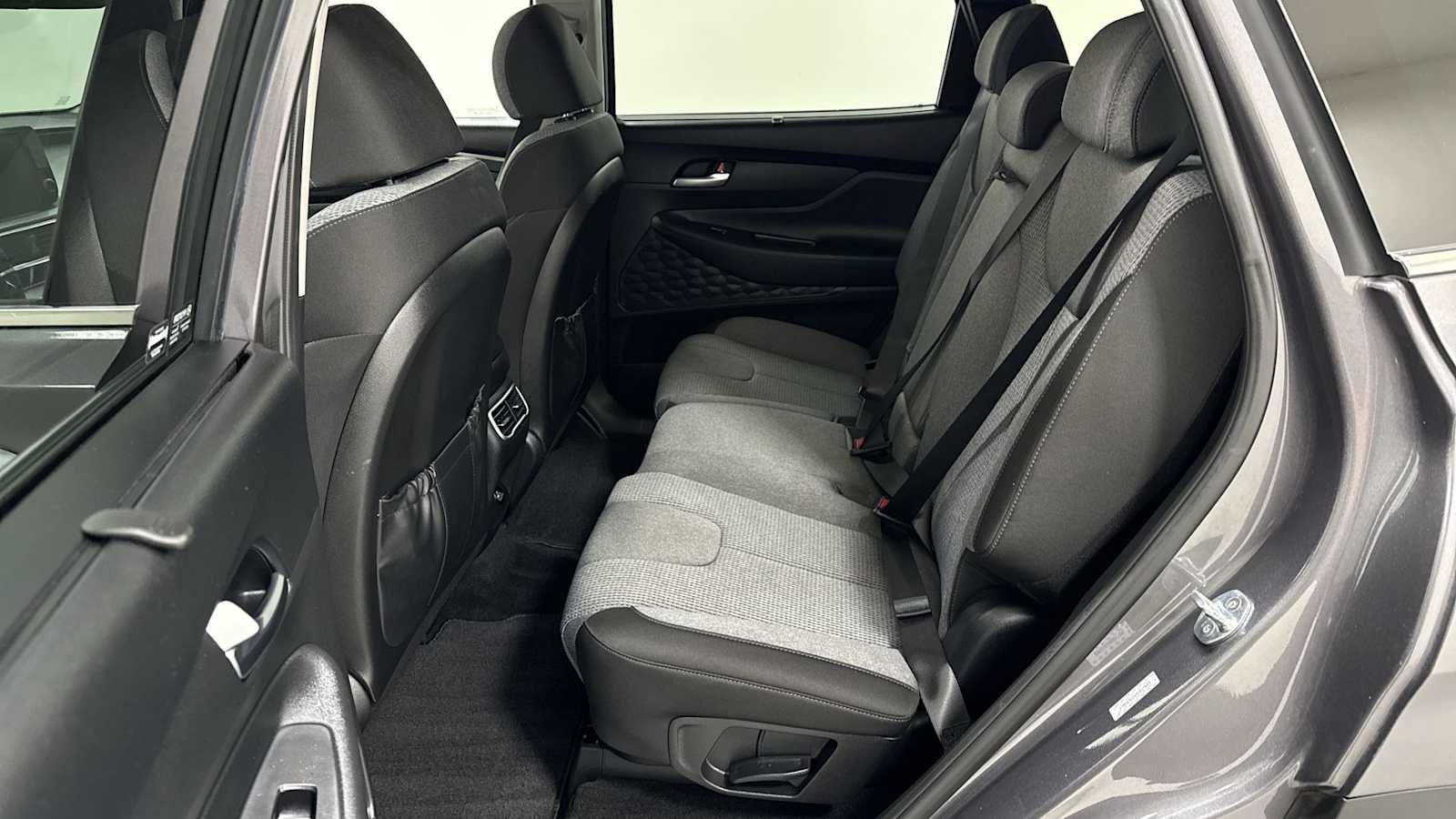 Used 2022 Hyundai Santa Fe SEL Convenience image 23