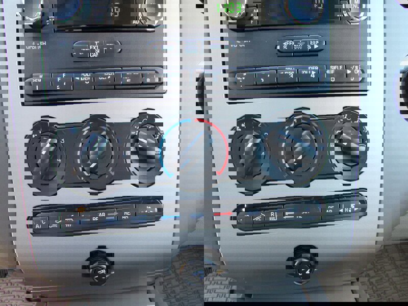 Used 2013 Ford Expedition EL XLT RWD image 20