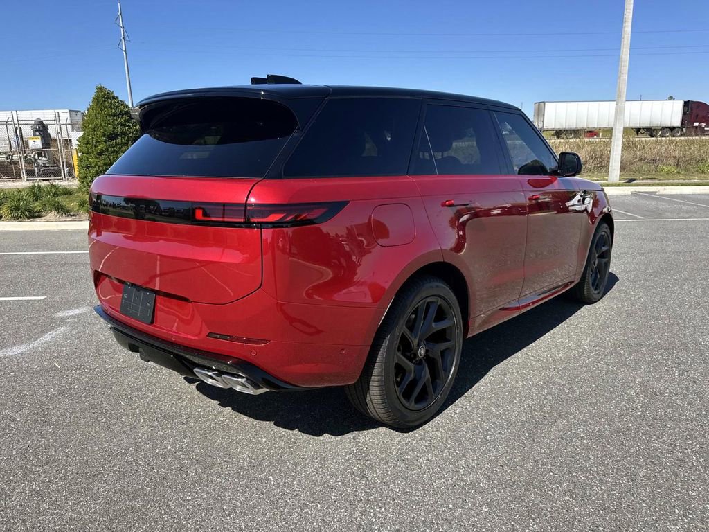 New 2025 Land Rover Range Rover Sport Dynamic SE image 6
