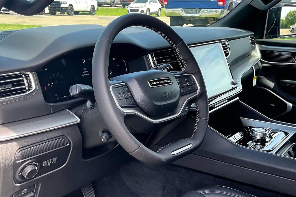 New 2026 Jeep Grand Wagoneer L Limited AWD/4WD image 6