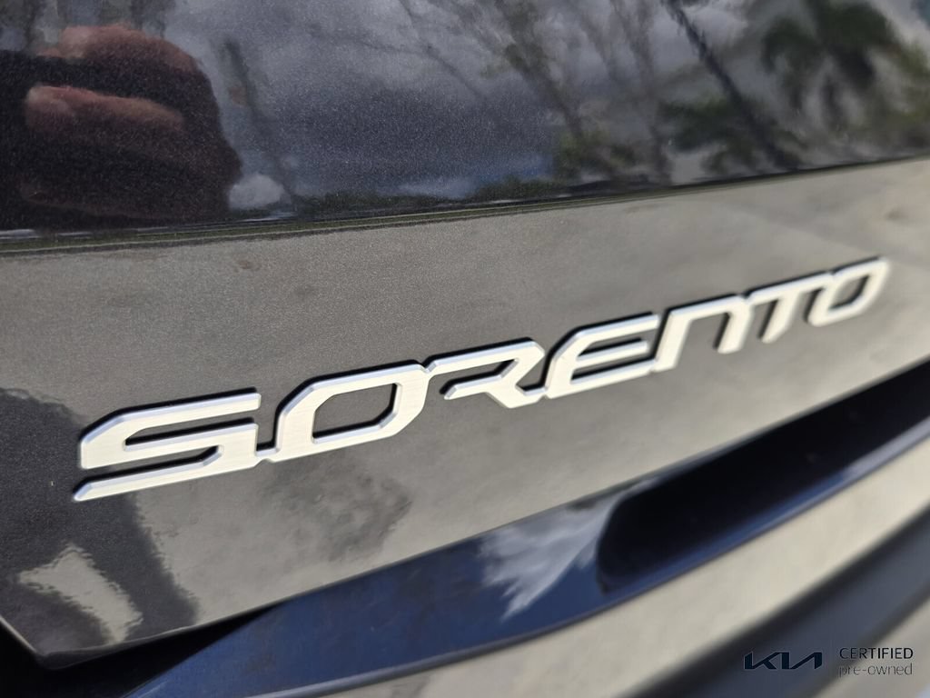 Certified 2026 Kia Sorento LX FWD image 15