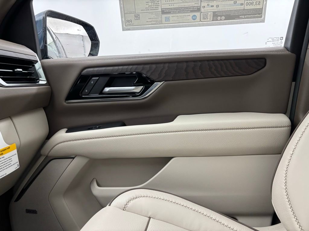 New 2026 GMC Yukon Denali w/ Sun & Power Step Package image 44