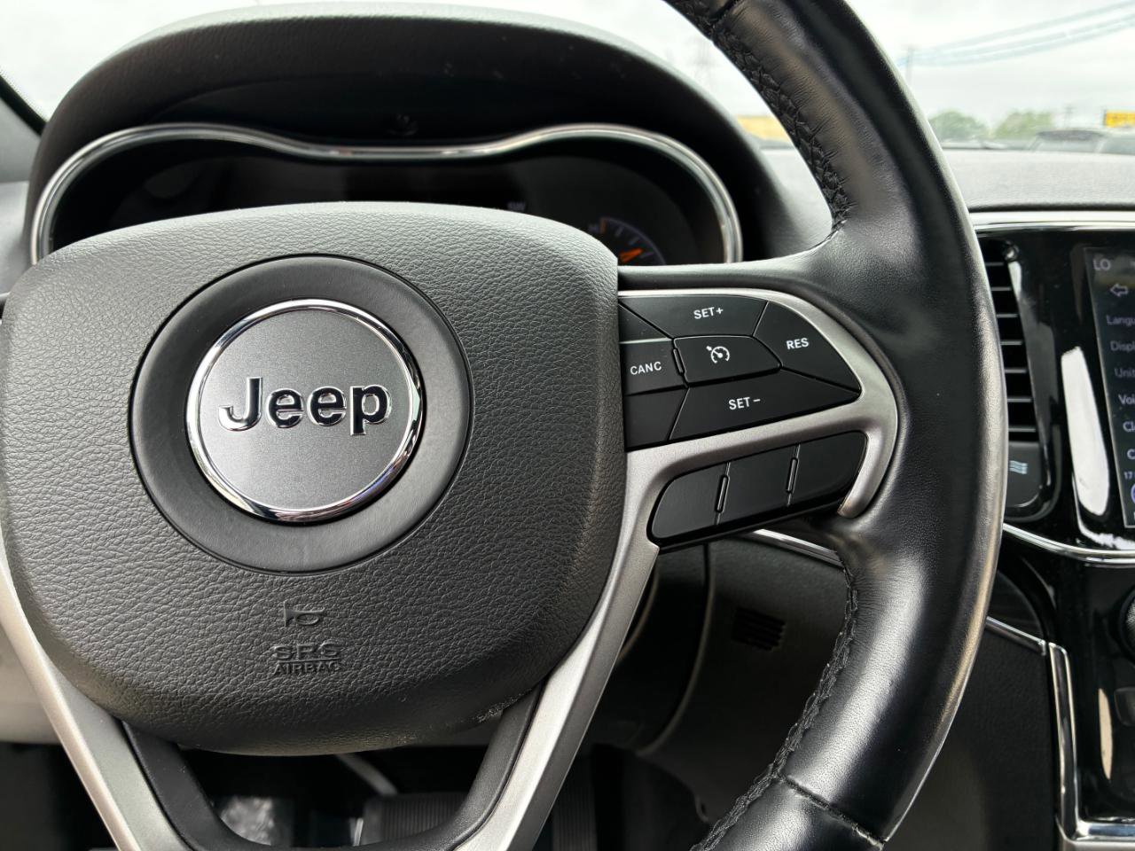 Used 2021 Jeep Grand Cherokee Limited image 29