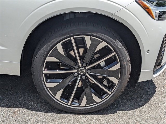New 2026 Volvo XC60 B5 Ultra w/ Protection Package Premier image 12