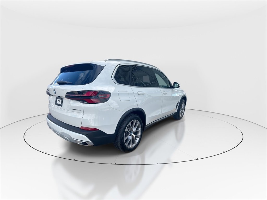 Used 2024 BMW X5 xDrive50e w/ Premium Package image 8