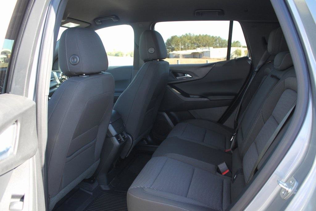 New 2026 Chevrolet Equinox LT w/ LPO, Floor Liner Package image 6