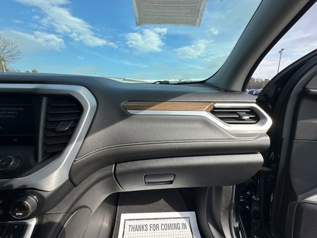 Used 2021 GMC Acadia SLE w/ Driver Convenience Package image 16