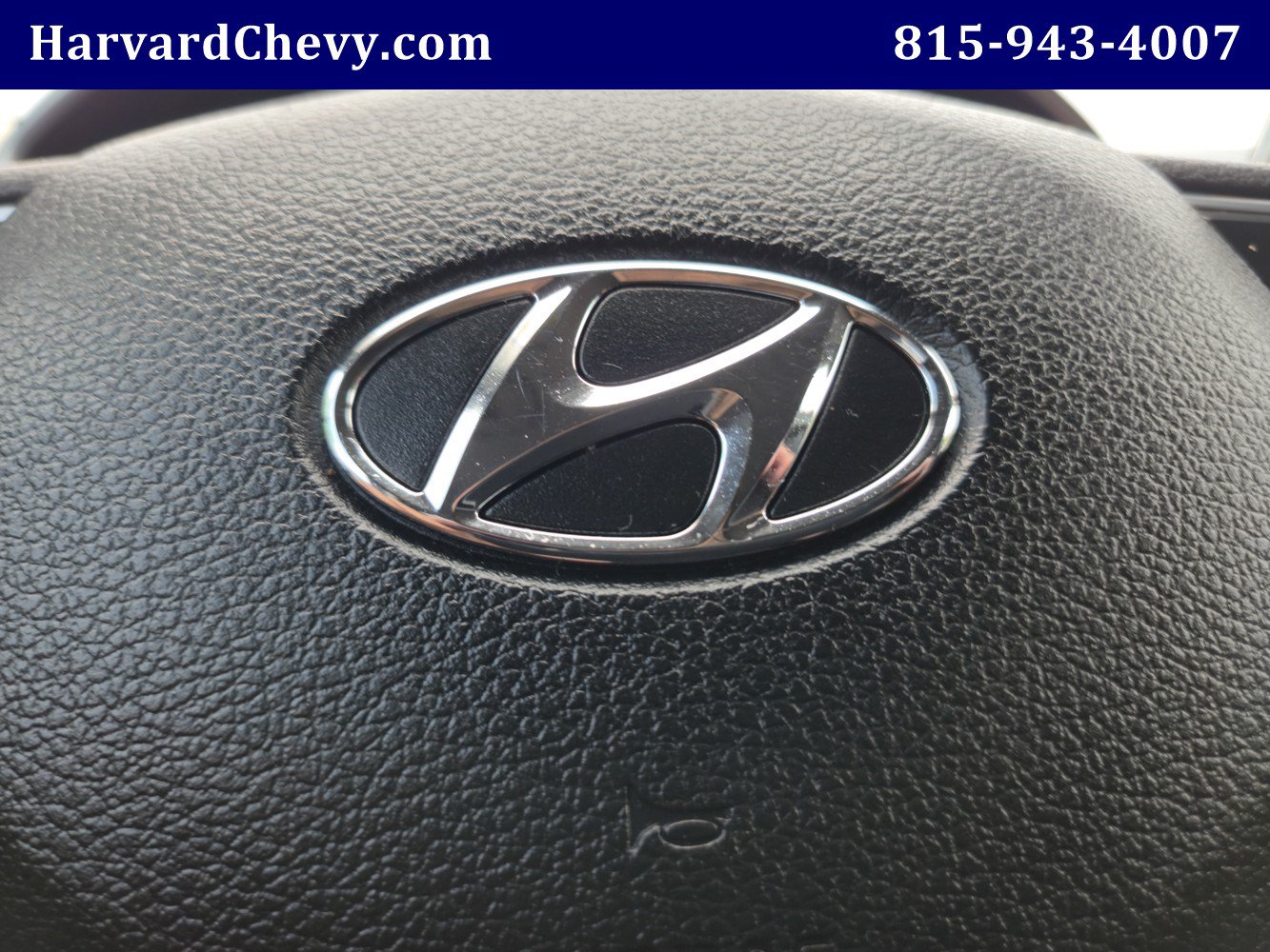 Used 2020 Hyundai Santa Fe SE FWD image 23