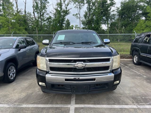 Used 2011 Chevrolet Silverado 1500 LT w/ Regional Value Package RWD image 2