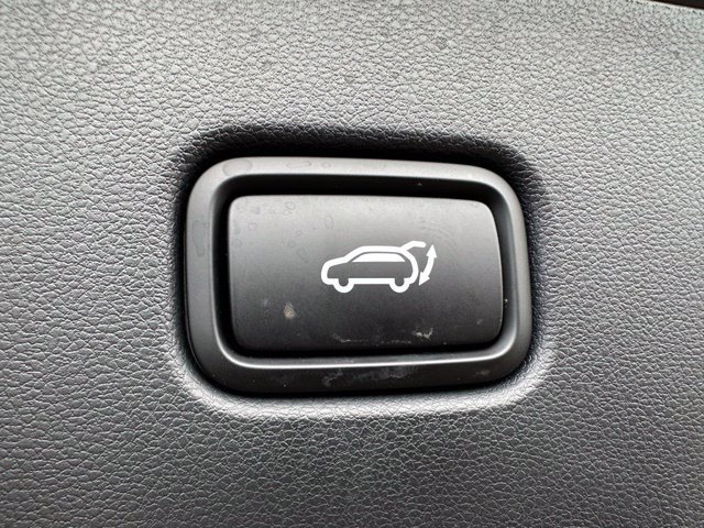 Used 2025 Hyundai Tucson Limited AWD/4WD image 13