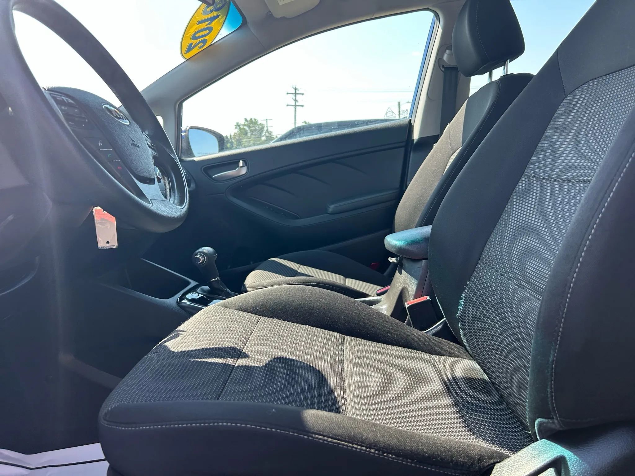 Used 2018 Kia Forte LX w/ LX Rear Camera Package image 9